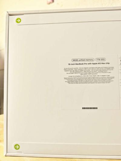 Apple MacBook Pro 16 M3 Max - Thumbnail 2