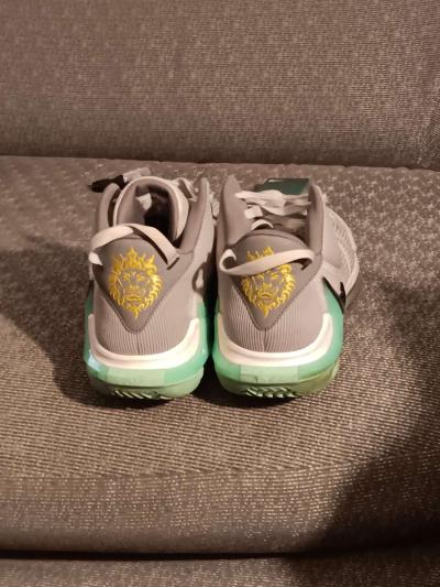 LeBron witness 7s size 13 - Thumbnail 2