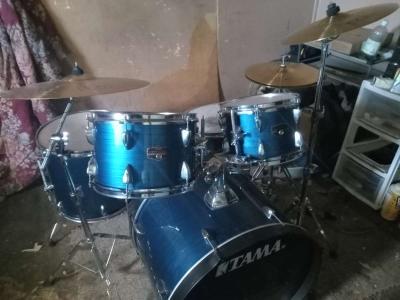 Drumkit TAMA Imperial star5 piece and  hi hats and 2 cymbals - Thumbnail 3