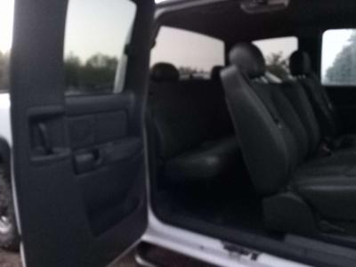 03 Chevy Silverado 2500  HD - Thumbnail 5