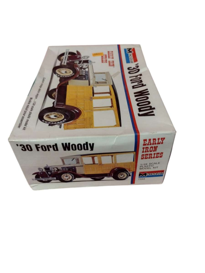 yellow 30s ford woody model car kit - Thumbnail 3