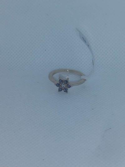 White Flower Chic Rhinestone Ring - Thumbnail 3