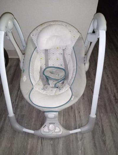 crib play pin and swing 150 OBO - Thumbnail 4