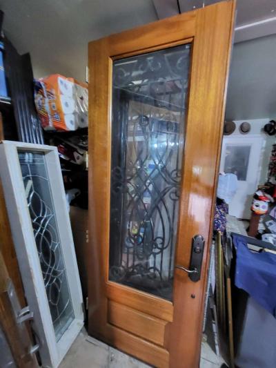 beautiful Mahogany Solid good front doble door 72x95 - Thumbnail 5