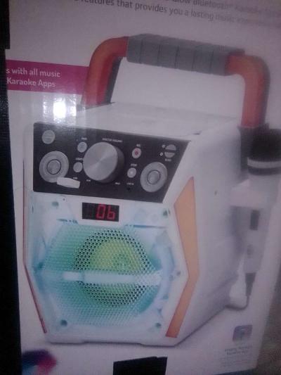 Singing Machine Karoke Machine - Thumbnail 2