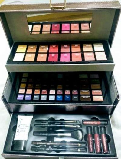 ULTA Flirty and Flawless Makeup Kit - Thumbnail 2