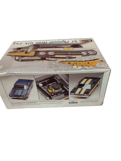 67 Plymouth hemi GTX model car kit - Thumbnail 2
