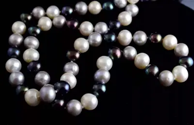 Pearl Necklace black white and gray pearls - Thumbnail 2