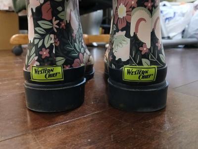 Western Chief rain boots size 8 - Thumbnail 3