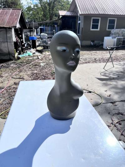 female mannequin head - Thumbnail 2