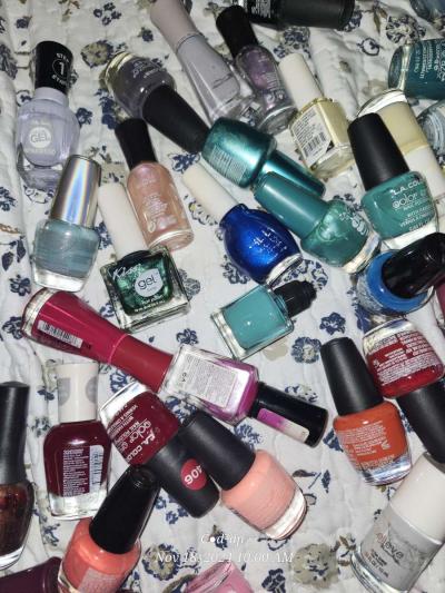 over 100 bottles of fingler nail polish - Thumbnail 3