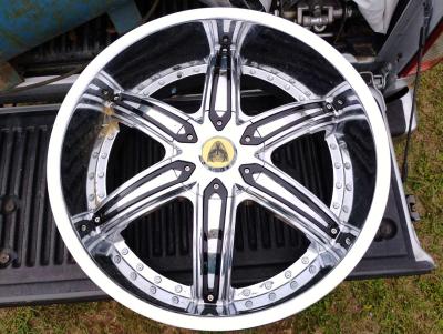 22x9 Venice 5 lug brand new rims - Thumbnail 4