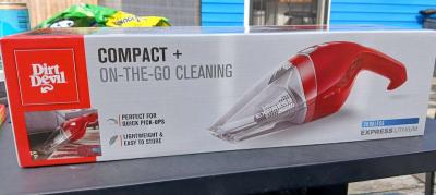 Dirt Devil cordless vacuum - Thumbnail 2