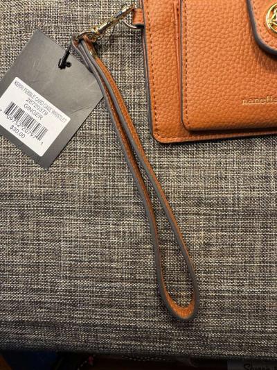 2010PRTT Nanette Lepore Kerri Pebble Card case with Wrist St - Thumbnail 6