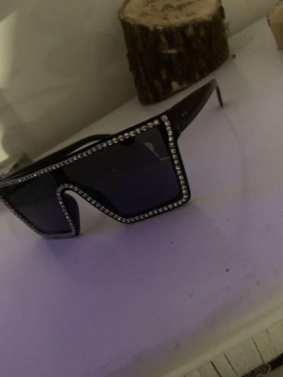 sunglasses - Thumbnail 2