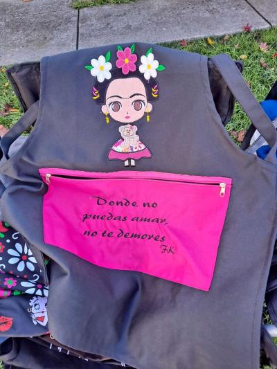 Mandiles echo a mano handmade aprons - Thumbnail 6