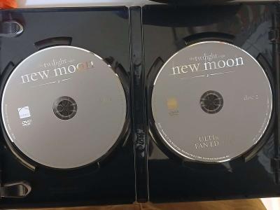 Twilight Saga  2 New Moon DVDs - Thumbnail 3