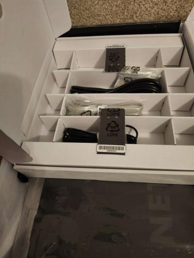 Brand New Netgear AV Line Switch - Thumbnail 3