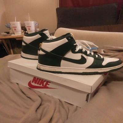 Air Jordan 1 High OG - Thumbnail 3