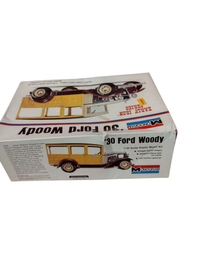 yellow 30s ford woody model car kit - Thumbnail 2
