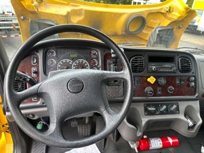 2016 Freightliner M2 Flatbed Truck - Thumbnail 5