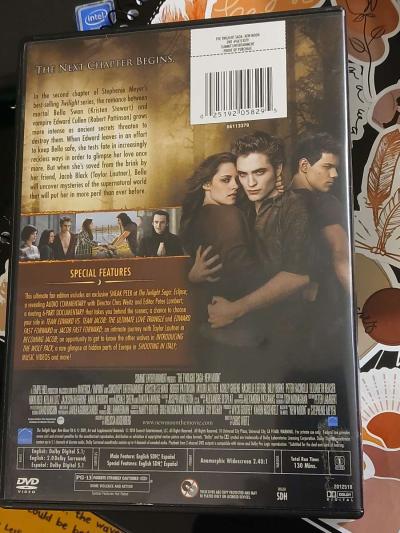 Twilight Saga  2 New Moon DVDs - Thumbnail 2