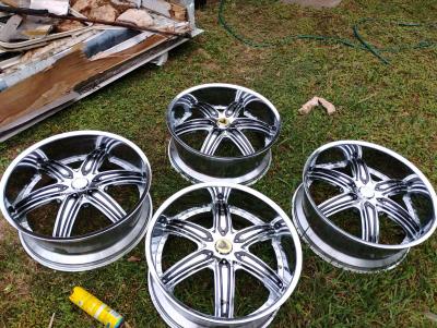 22x9 Venice 5 lug brand new rims - Thumbnail 2