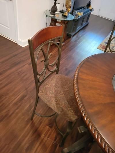 dinner table - Thumbnail 5