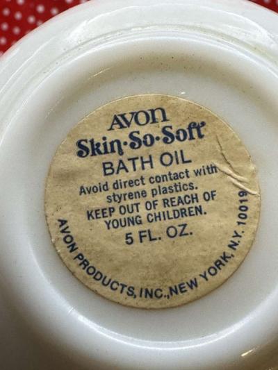 1049Three Avon Milk Glass Containers Two Pitchers  Bell - Thumbnail 4