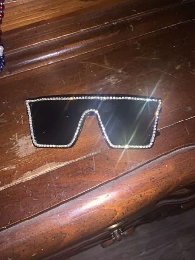 sunglasses - Thumbnail 3