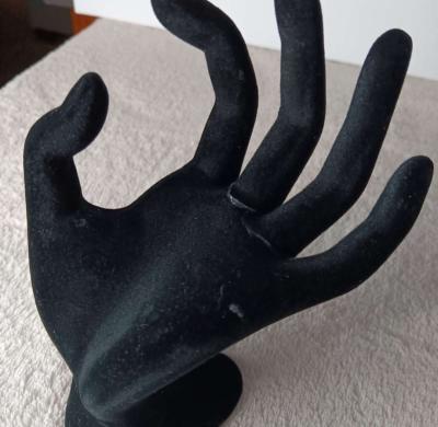 Black Ring Display - Thumbnail 2