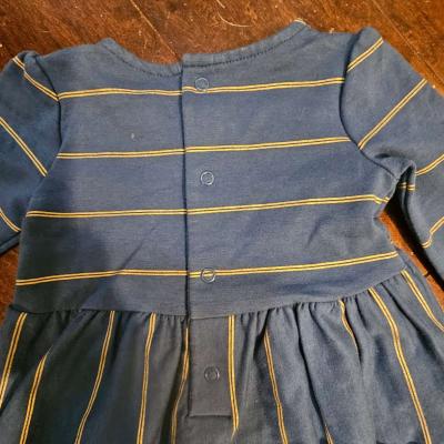 Carters baby girl dress size 12M - Thumbnail 2