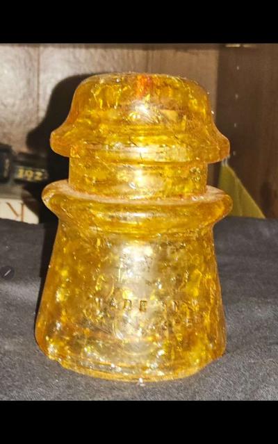 Hemingray 17 Yellow crackled glass insulator - Thumbnail 2