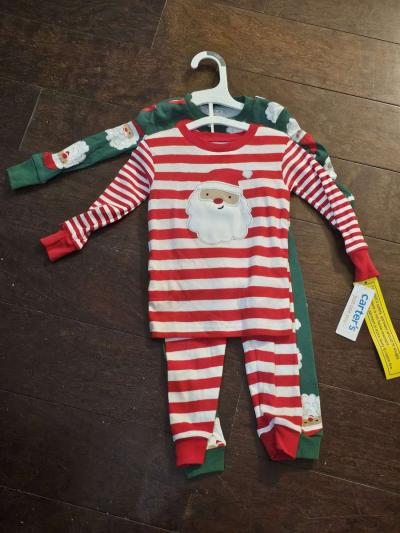 Carters 4 pieces sets of kids holidays pijamas size 18M - Thumbnail 2