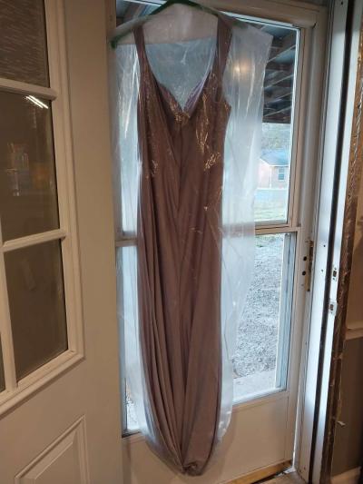 MULTI OCCASION NEVER WORN SIZE 15 JUNIORS FORMAL DRESS - Thumbnail 2