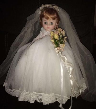 porcelain bride doll - Thumbnail 1