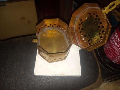 Vintage large Brass Cricket Box top swing handle front latch - Thumbnail 3