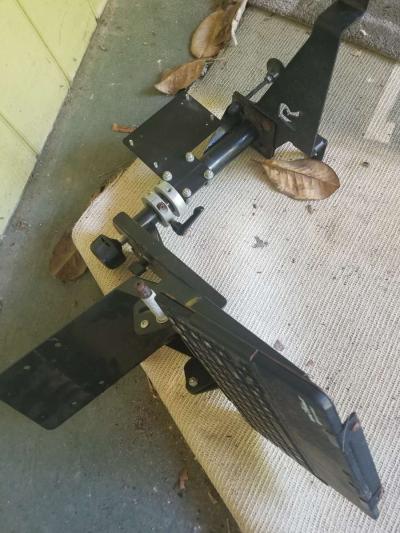 laptop stand for automobile - Thumbnail 3