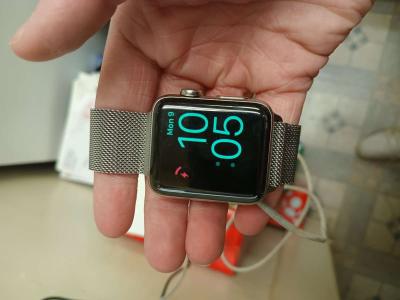 Apple watch - Thumbnail 3