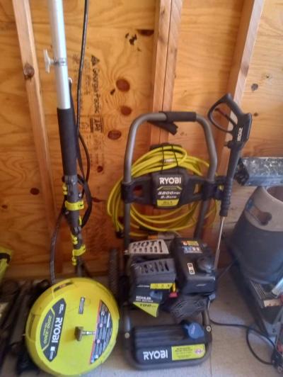 Ryobi 3200 psi Power washer trio - Thumbnail 2