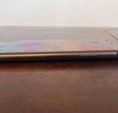 iPhone 11 Black 64Gb Unlocked - Thumbnail 5