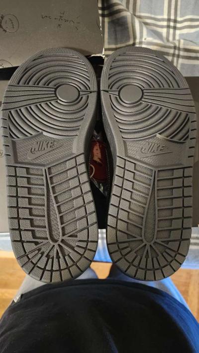 Size 10  Jordan 1 Retro Low OG SP x Travis Scott Black Phant - Thumbnail 6