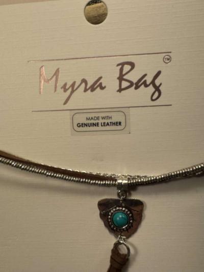 3003PTSO Myra Bag Feather Shield Stacked Necklace Leather  M - Thumbnail 4