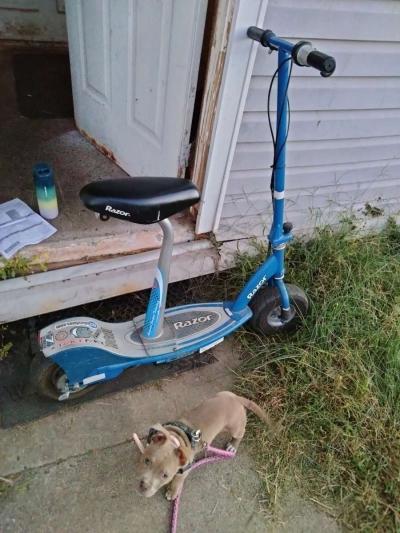 seated razor scooter e300