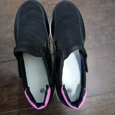 Fashion Black slipon shoes with pink accents Size 8 - Thumbnail 3