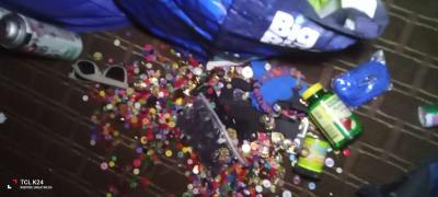 Lot assortment of Buttons - Thumbnail 3