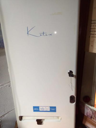 vinage kotex vending mechain - Thumbnail 5