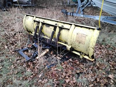 Nice Heavy Duty Myers Snowplow with 4 Springs Like New - Thumbnail 4
