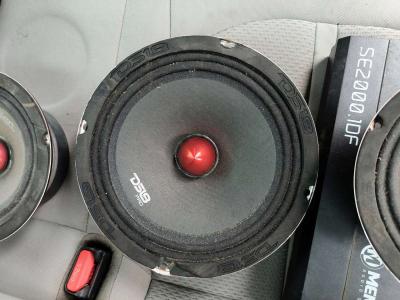 Car Audio Speakers and 2 amps - Thumbnail 3