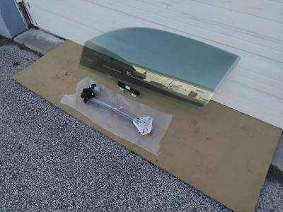 2018 Honda Civic Left Front Door Glass and Window Regulator - Thumbnail 4